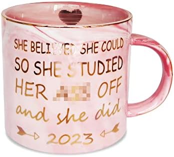 Кафеена чаша Genius Duck, вдъхновяваща 2023, тя вярваше, че може, така че е направила чаша розова